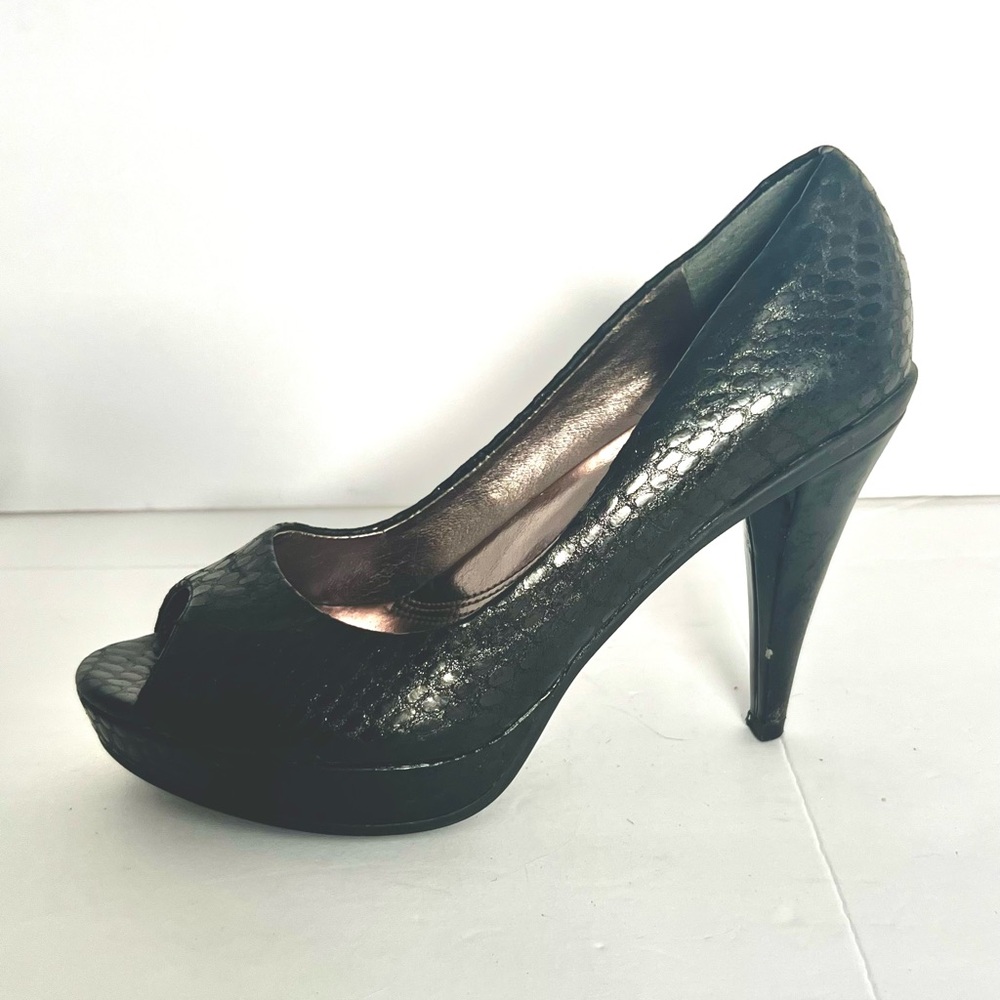 Kenneth Cole Black Peep Shoe Leather Python Peep Toe Heels Size 7